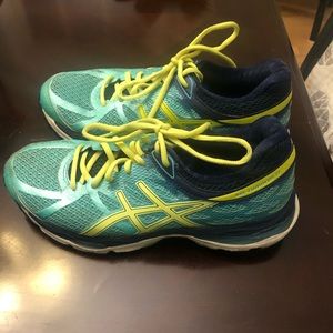 ASICS gel cumulus shoes